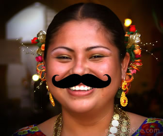 Prejuicio, mujer mexicana con bigote