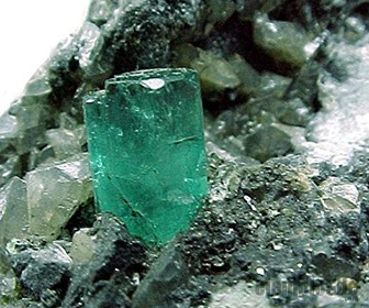 Mineral de berilio
